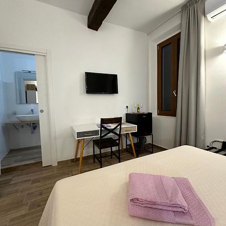Il Glicine Otel Parma Dış mekan fotoğraf
